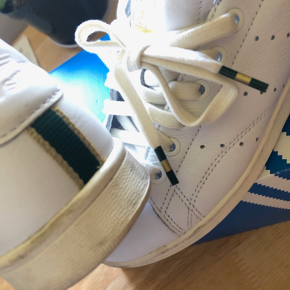 Adidas Stan Smith Sneakers *rare design* (Sz 7) - Picture 3 of 12